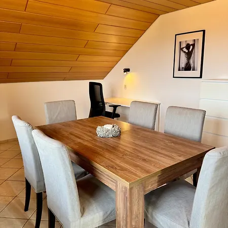 דירה Grosszuegiges Mit Tollem Ausblick אאלן