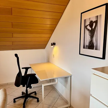 Grosszuegiges Mit Tollem Ausblick * אאלן