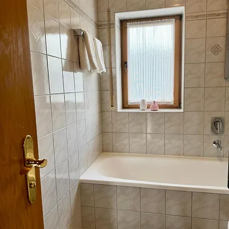 Grosszuegiges Mit Tollem Ausblick