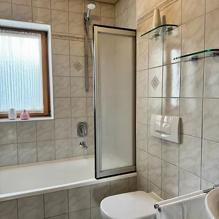 Grosszuegiges Mit Tollem Ausblick דירה *